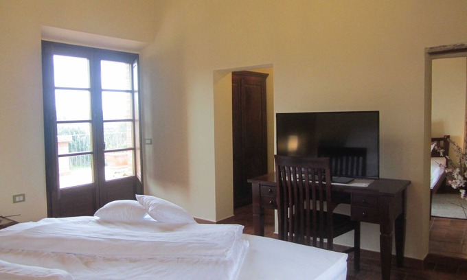 Sassetta Apartment | Junior Suite with Veranda