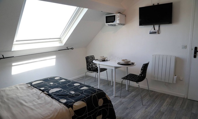 Saint-Quentin Apartment | JUPITER near gare station and market