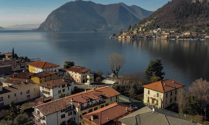 Sulzano House | Just a dip away from Lake Iseo is this beautiful apartment