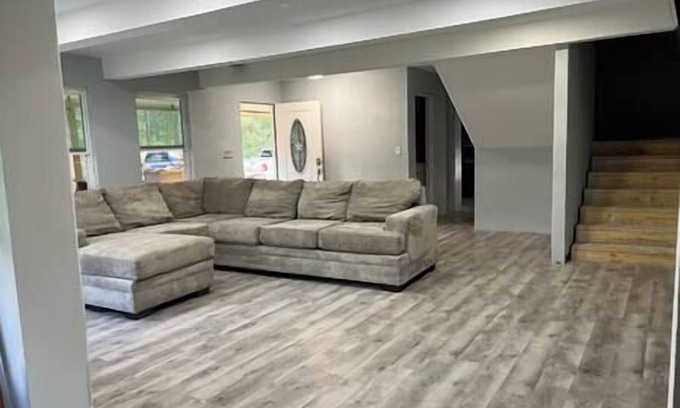 Montgomery House | Just need a room? Shared common space, private bedroom. B