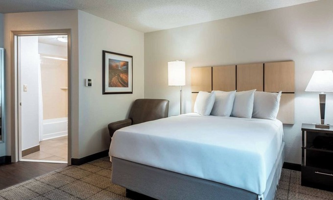 Park Central Resort | Just What You Were Looking For! Free Parking, Pet-Friendly Property