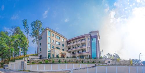 Palampur Hotel | juSTa Palampur Resort & Convention Centre