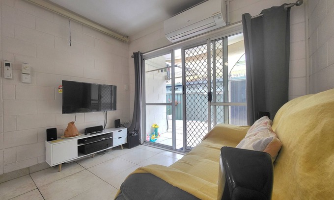 Parramatta Park Apartment | Ka's cozy 2 bedrooms apartment at Cairns Central