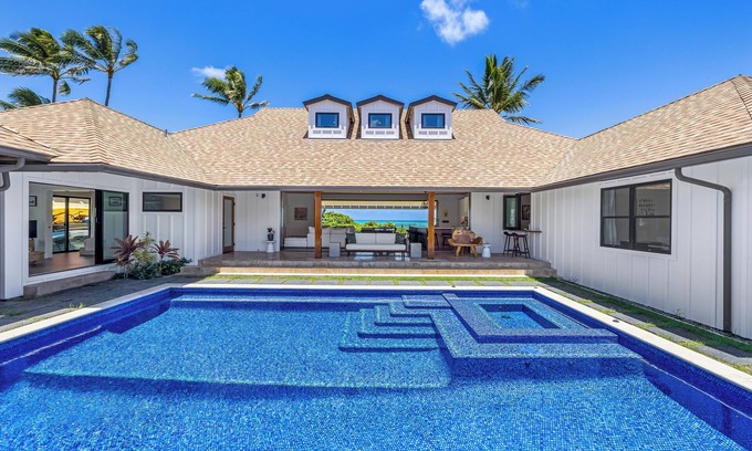 Kalama Tract Villa | Kailua Beach Villa: Stunning Beachfront Estate Private Pool/Spa, Ocean View & AC