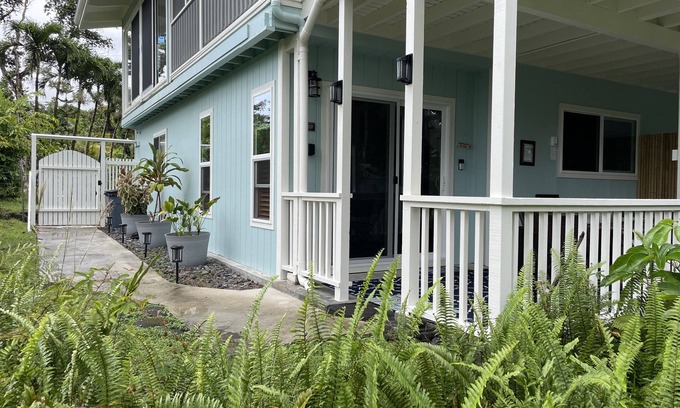Keaau Apartment | Kaloli Point retreat 3 blocks from the ocean and minutes to Shipman Beach trail!