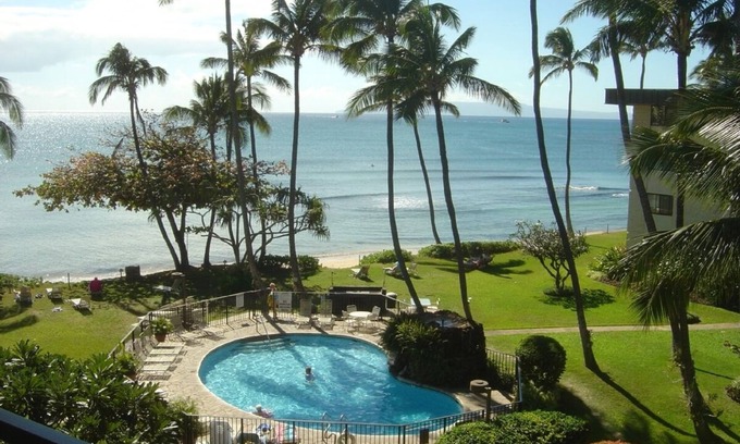 Maalaea Condo | Kanai A Nalu-Spectacular Whale Watching, Beachfront, Wifi & Split Air thru out