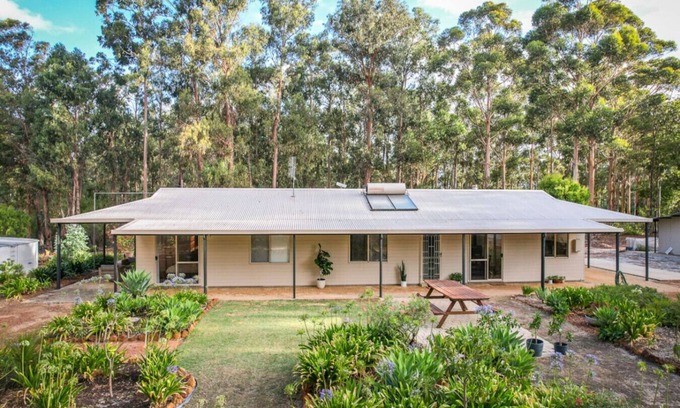 Quindalup House | Karla Kuliny - A Peaceful Escape