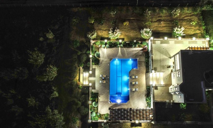 Filaki Villa | Karyo Villa,- 4bd, 3min On Foot From The Beach!