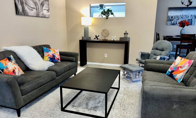 Katy House | Katy Hideaway