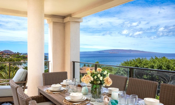 Wailea Condo | KBM Resorts | FREE CAR | Wailea Beach Villa | Spacious 3-Bedroom Condo with Sweeping Ocean view! WBV-PH412