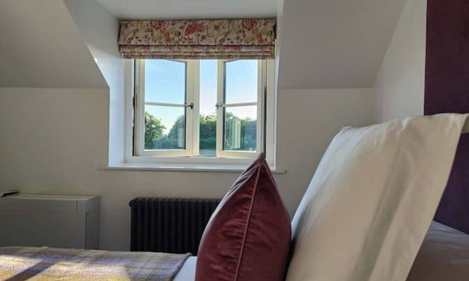 Stoughton Apartment | Keepers Retreat, Idyllic Rural Escape in the heart of South Downs National Park