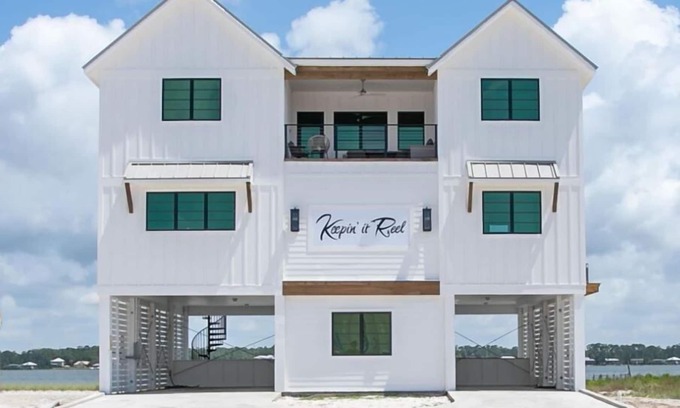 Gulf Shores House | Keepin' It Reel | Luxury Lagoon-Front Home w/Private Pool, Boat Dock + Lift