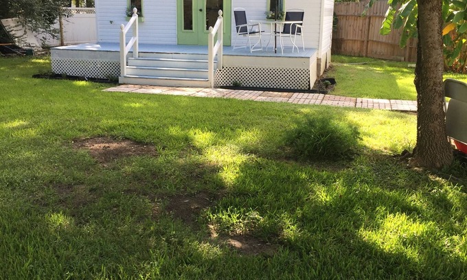 Bacliff Apartment | Kemah Cottages on Walsh-Tiny Dream Cottage