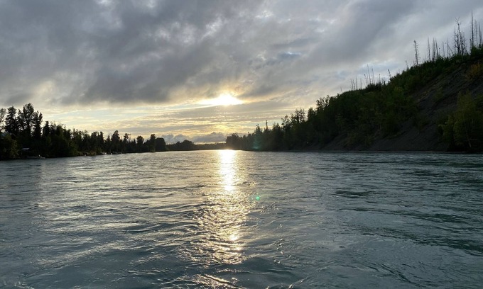 Sterling Cabin | Kenai riverfront log cabin, perfect for fishing, close to town