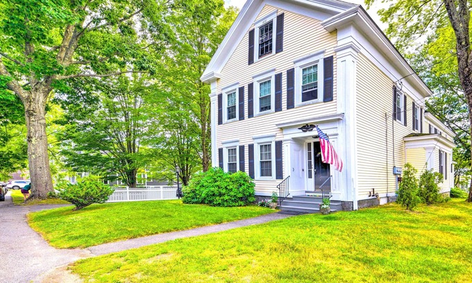 Kennebunk Apartment | Kennebunk Apartment w/Local Beach Access!