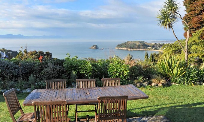 Ngaio Bay House | Kereru at Kaiteriteri - Kaiteriteri Holiday Home
