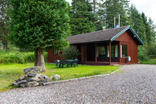 Crianlarich Ski Chalet | Kestrel Lodge with mountain view free wifi