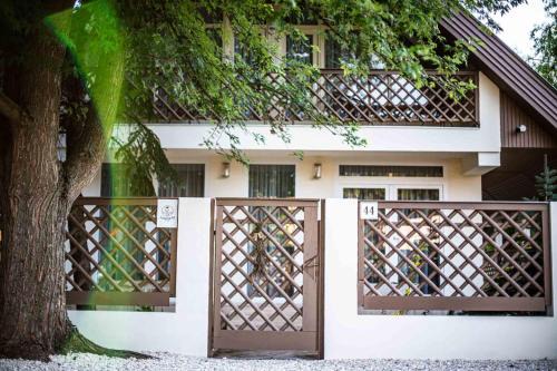 Tiszakecske Villa | Keszeg44 Vendégház