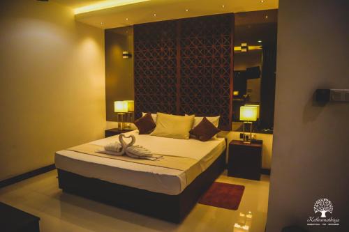 Kalagedihena Hotel | Kethumathiya Banquet Hall, Pub & Restaurant