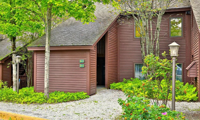 Ludlow House | Kettle Brook B