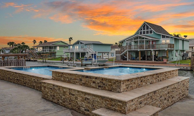 Key Allegro House | Key Allegro home, Private pool, Hottub, Outdoor kitchen, Kayaks, Gameroom.