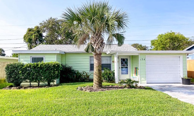 Roberta Heights House | Key Lime Cove