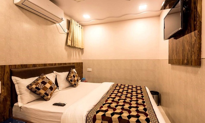 Kurla Hotel | KF Residency