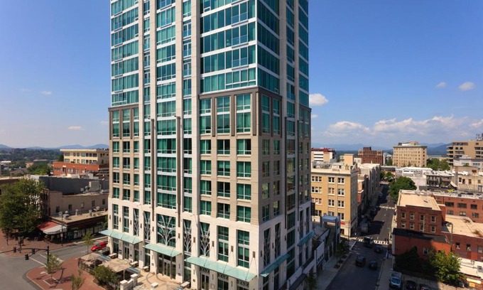 Downtown Asheville Hotel | Kimpton Hotel Arras by IHG