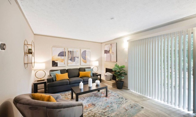Smyrna Apartment | King Bed, 5 min walk Truist Park | The Battery