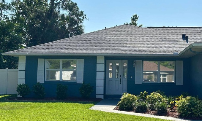 Palm Coast House | King BED Hottub Palm Coast