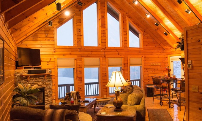 Davis Cabin | ✧King Cabin - find out why it is the KING!