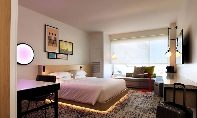 Downtown Atlanta Hotel | King Room, High Floor Views at REVERB by Hard Rock Downtown Atlanta