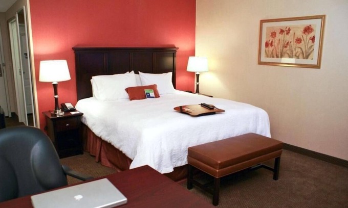 North Las Vegas Apartment | King Room Near Life Storage LAS
