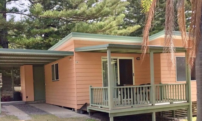 Kioloa Cabin | Kioloa Beach (Cabin 1A)