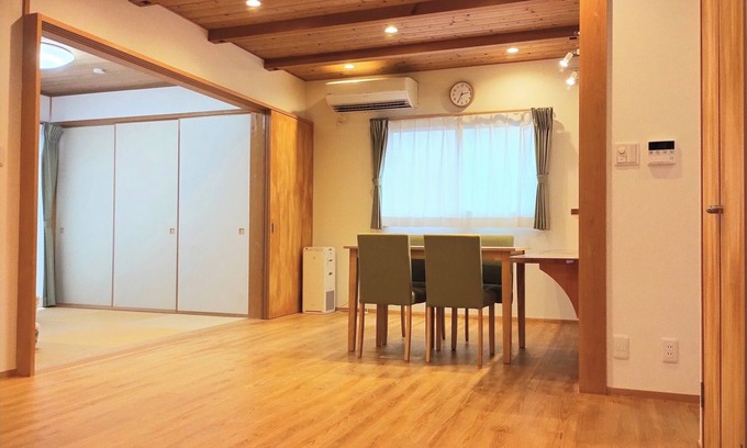 Kishiwada House | 【KIX/関空まで25分】天然ひのきの贅沢な一軒家 無料駐車場/無料Wi-Finりんくうアウトレット・ららぽーと和泉（車で約20分