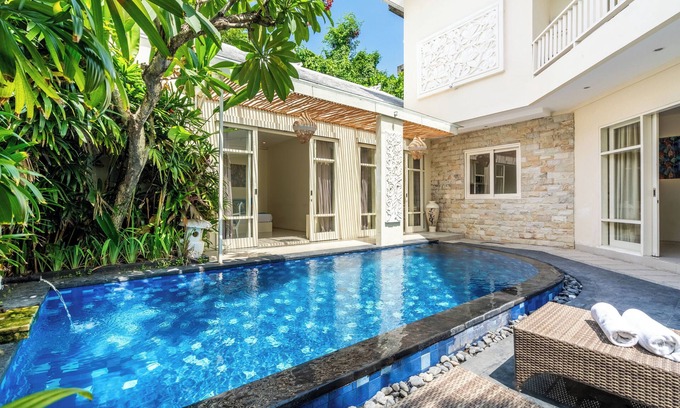 Dewi Sri Villa | KL3004 - 3 Bedroom Deluxe Villa in Central Kuta