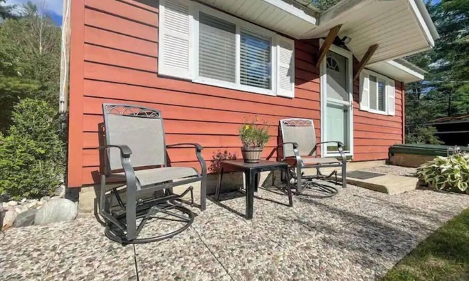 Hillman Cabin | Kozy Kabin in the woods near trails & lakes!