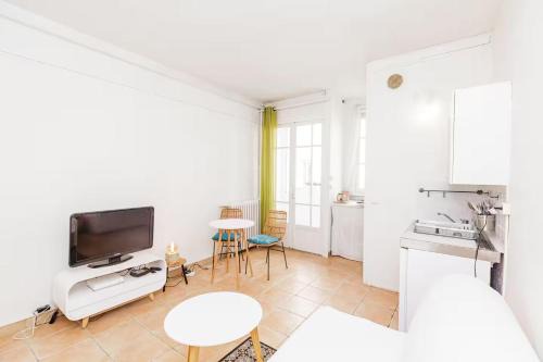 Vignerons Apartment | L'Écrin - Studio Calme - Proche Bois de Vincennes & Métro