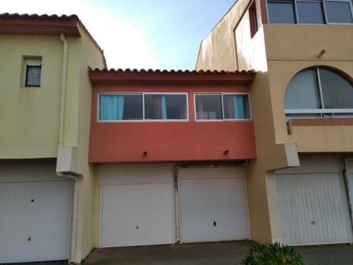 Leucate Apartment | L'appart suspendu sur le port