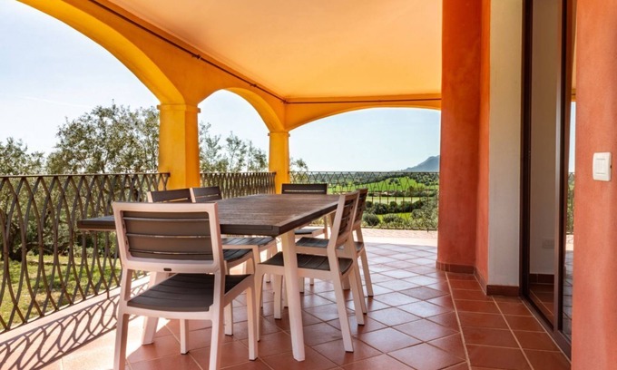 Bari Sardo Apartment | L'Asfodelo, situated on a hill
