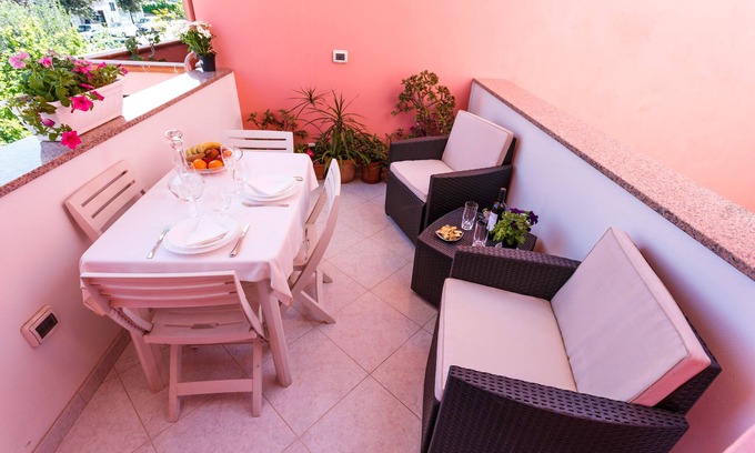 Carbonia Bed & Breakfast | L'Aurora Viola