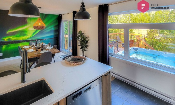 Pont-Rouge Ski Chalet | L'Aurore Boréale de Portneuf/Hot tub Pool Sauna Billiards Trails