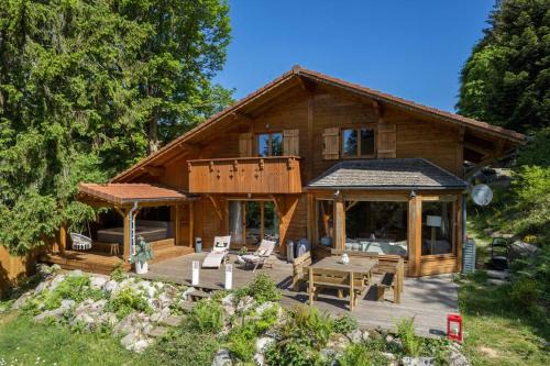 Liezey Ski Chalet | L’Ecrin Blanc – Cocon familial avec jacuzzi et salle de jeux