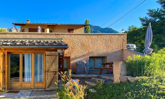 Faucon-de-Barcelonnette Apartment | L intermède .
