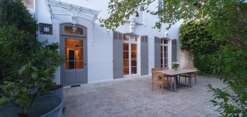 Chateau Gombert Bed & Breakfast | La Bastide de Patou - Maison d'hôtes