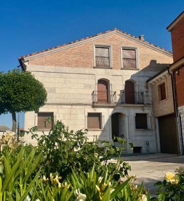 Canalejas de Penafiel House | La Capellanía