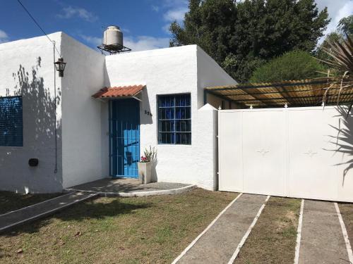 Chascomus House | La Casa Azul: tranquilidad y esparcimiento en un entorno natural