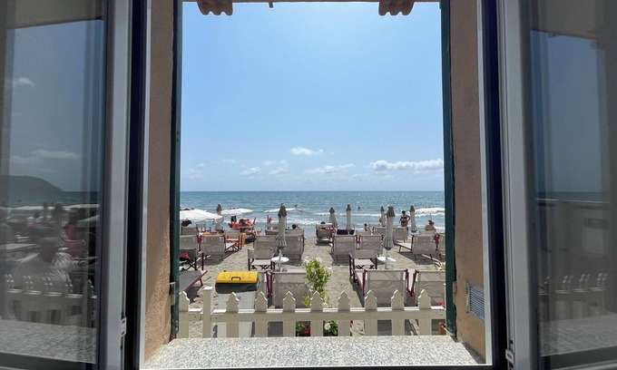 Alassio Apartment | La Casa Sulla Spiaggia - On The Beach, Alassio, Italy