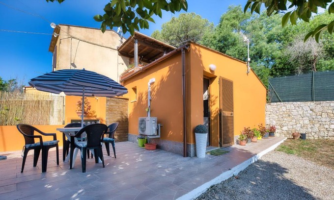 Porto Azzurro Apartment | La Casina di Alan - Goelba
