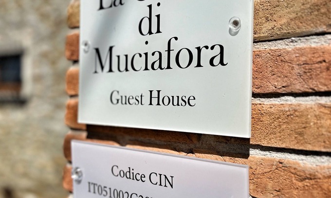 Ponte Buriano House | La Corte di Muciafora